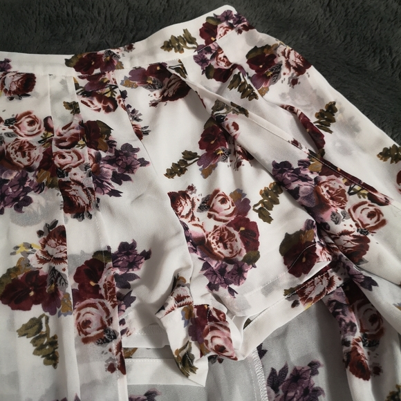 UK2LA Floral High-Low Chiffon Skirt Shorts - Picture 2 of 5